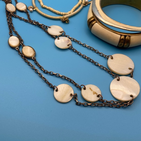 Vintage Shell Jewelry Lot - Picture 5 of 5